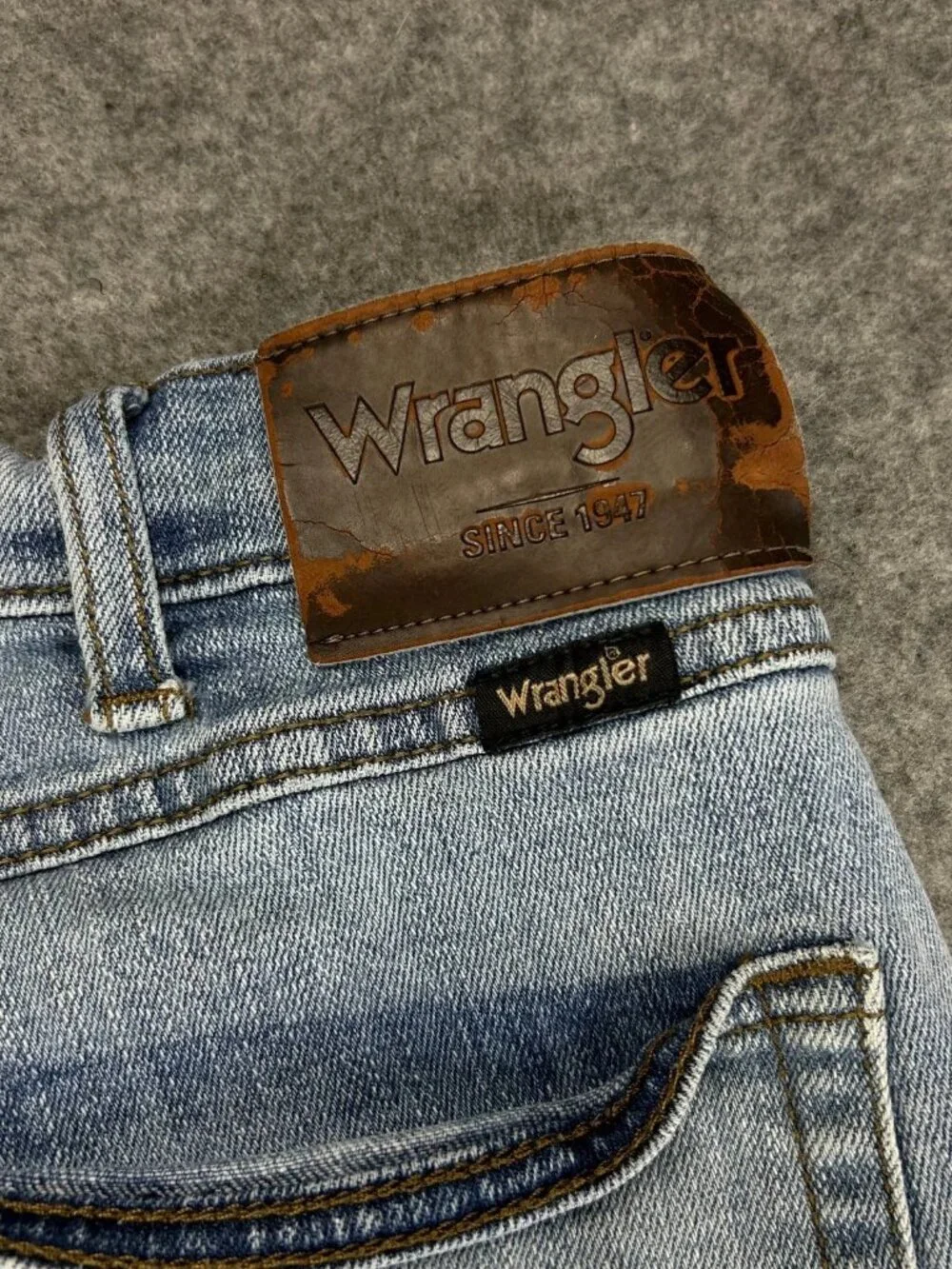 Wrangler Straight Fit Jeans Mens 36x29 Light Blue Denim Stretch Mid Rise Western